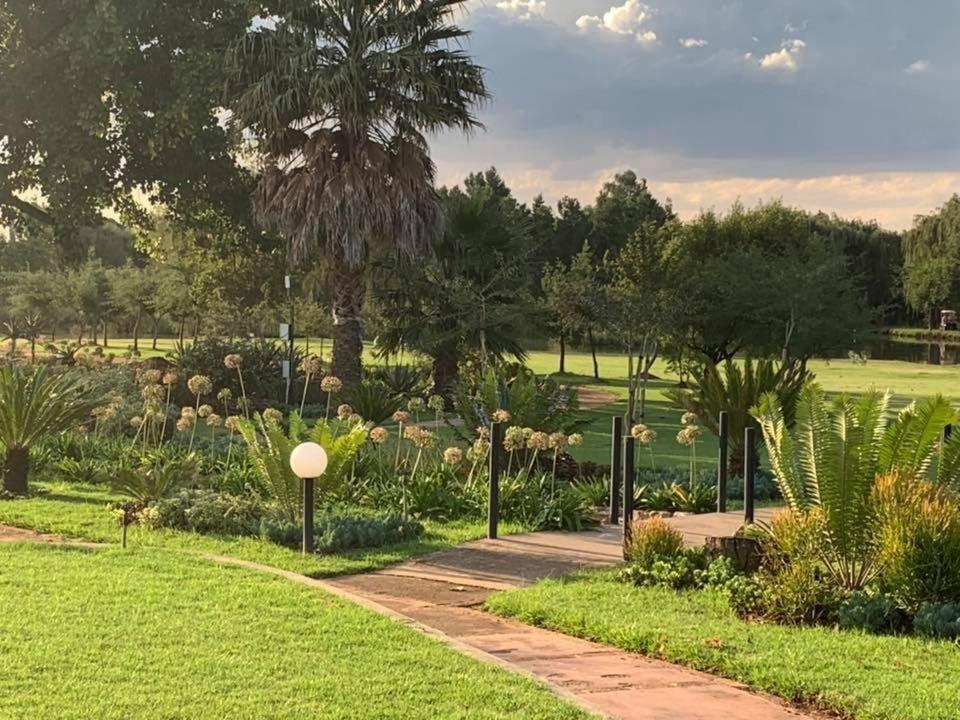 Nkanga Lodge Accommodation & Venue Kempton Park Bagian luar foto
